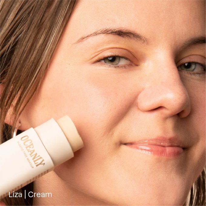 Light Coverage Foundation Stick