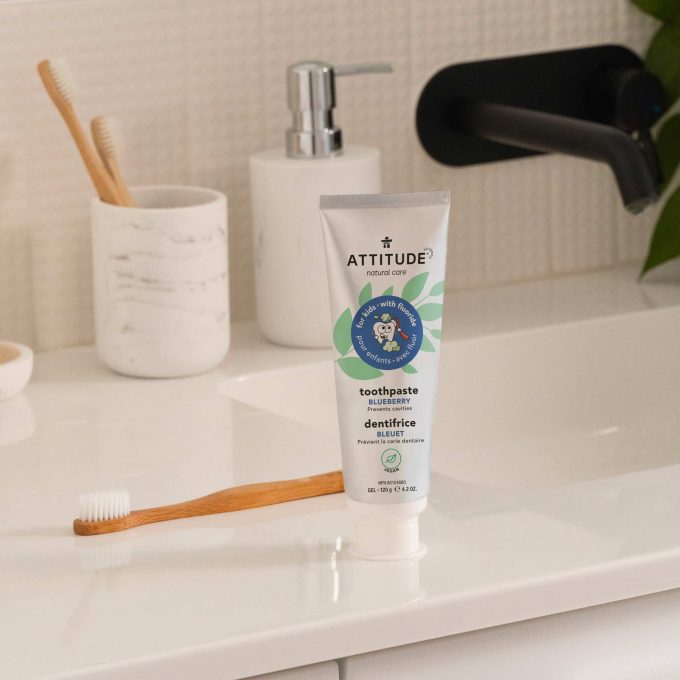 Kids Toothpaste with fluoride