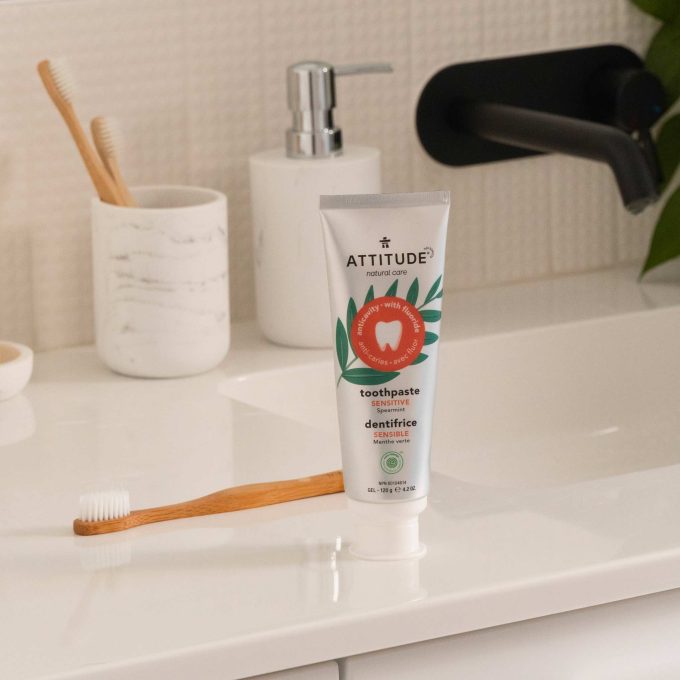 Adult Toothpaste with Fluoride - sensitive