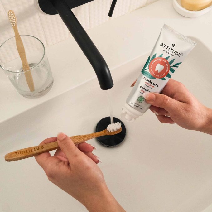 Adult Toothpaste with Fluoride - sensitive