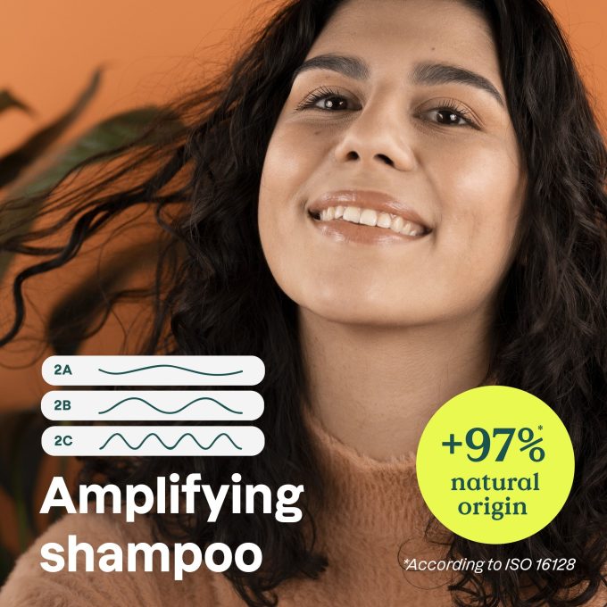 Amplifying shampoo for curly hair
