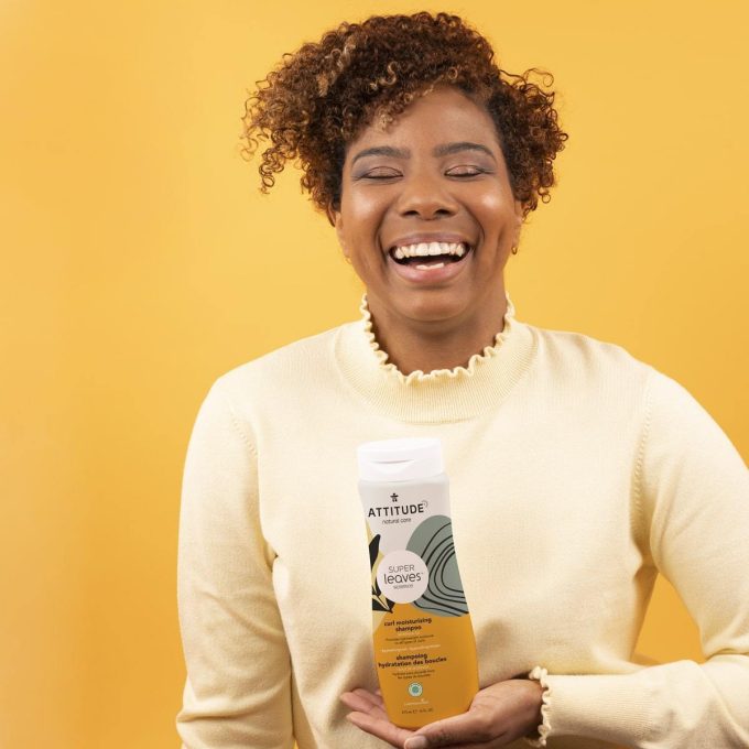Nourishing shampoo for curly hair